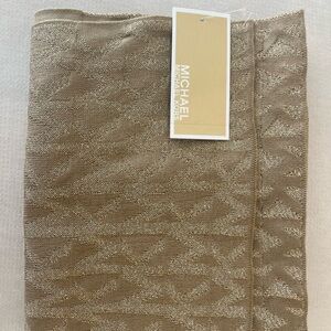 BRAND NEW WITH TAGS Michael Kors Beige Patterned Scarf